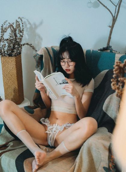年轻善良的嫂子_4K电影完整版在线观看